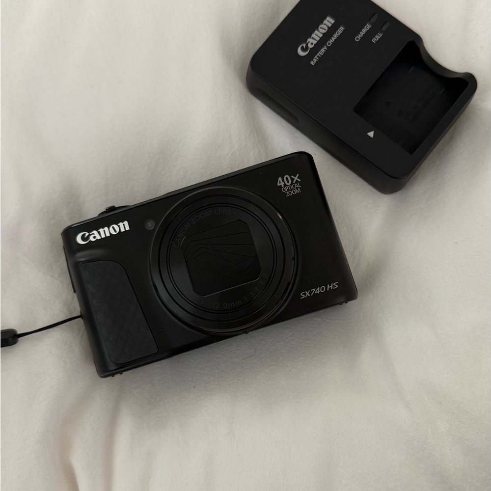 Canon SX740 Black Digital Camera Compact Design
